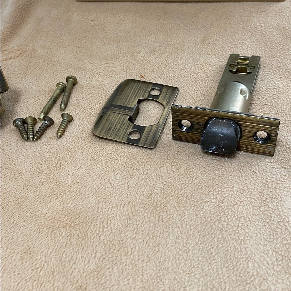 Locking Doorknob Set - Picture 6 of 6
